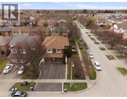 31 WAKEFIELD Lane - 35