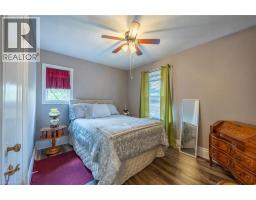 110 TALBOT Road - 15