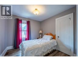 110 TALBOT Road - 18
