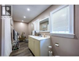 110 TALBOT Road - 33