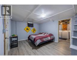 110 TALBOT Road - 40