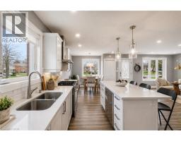 86 CARLYLE Drive - 9