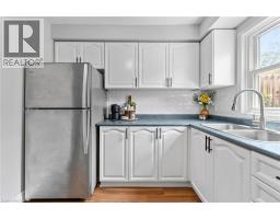465 BEECHWOOD Place UnitNo. 12 - 16