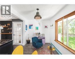 32 GRANT Avenue - 17