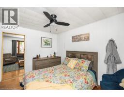 32 GRANT Avenue - 25