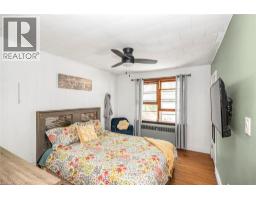 32 GRANT Avenue - 27