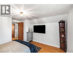 32 GRANT Avenue - 30