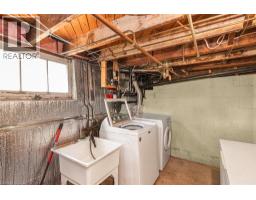 32 GRANT Avenue - 36