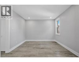 146 CRAIGROYSTON Road - 16