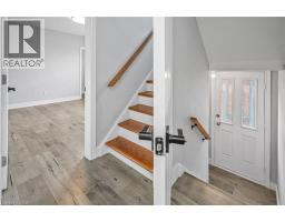 146 CRAIGROYSTON Road - 19