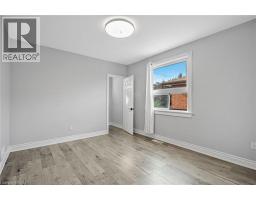 146 CRAIGROYSTON Road - 20
