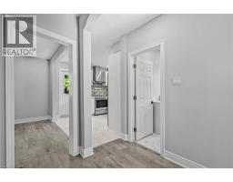 146 CRAIGROYSTON Road - 22