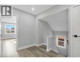 146 CRAIGROYSTON Road - 23