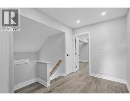 146 CRAIGROYSTON Road - 24
