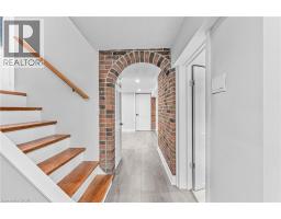 146 CRAIGROYSTON Road - 31