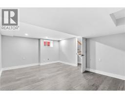 146 CRAIGROYSTON Road - 32