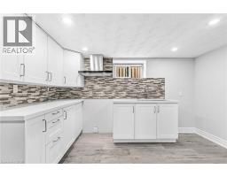 146 CRAIGROYSTON Road - 34