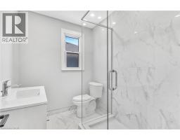 146 CRAIGROYSTON Road - 9