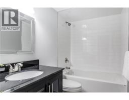 2121 LAKESHORE Road UnitNo. 501 - 32