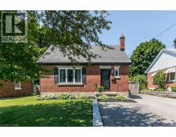 38 SCRIMGER Avenue - 1