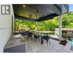 282 ROBINA Road - 44
