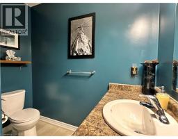 14 SAUNDERS Drive UnitNo. 307 - 27