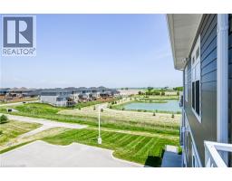 14 SAUNDERS Drive UnitNo. 307 - 33