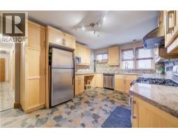 1864 CORONATION Boulevard - 5