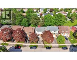 137 DOVERCLIFFE Road - 41