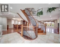 34 FORSYTH Crescent - 12