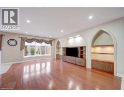 34 FORSYTH Crescent - 13