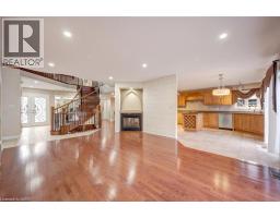34 FORSYTH Crescent - 16