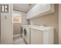 34 FORSYTH Crescent - 22