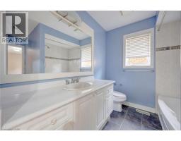 34 FORSYTH Crescent - 36