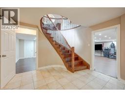 34 FORSYTH Crescent - 40
