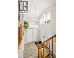 158 BANKSIDE Drive - 4