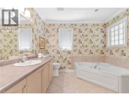 16 GASKIN Avenue - 18