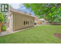 285 SURREY Drive - 40