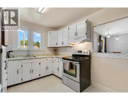 86 CHRISTOPHER Drive - 8