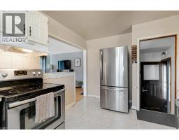 86 CHRISTOPHER Drive - 9