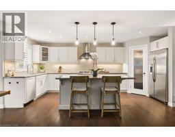 142 MAPLECREST Drive - 8
