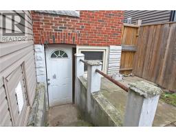 35 BARONS Avenue S - 21