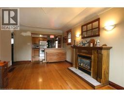 35 BARONS Avenue S - 7