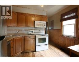 35 BARONS Avenue S - 8