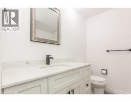 279 SANDOWNE Drive UnitNo. 7 - 25