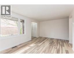 279 SANDOWNE Drive UnitNo. 7 - 7