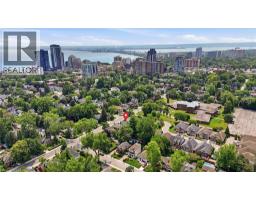 2153 CAROLINE Street - 3