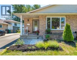 97 UXBRIDGE Crescent - 3