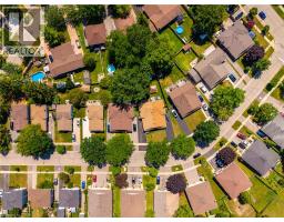 97 UXBRIDGE Crescent - 40