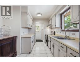 97 UXBRIDGE Crescent - 9